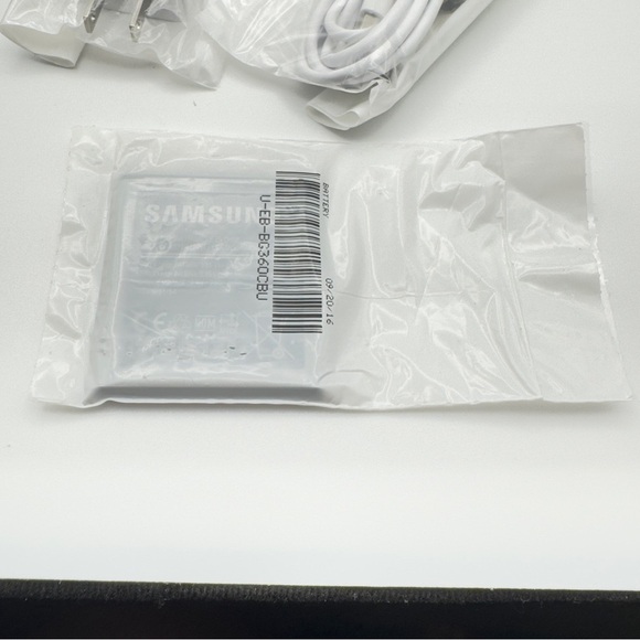 Samsung Galaxy Core Prime Straight Talk w/ Charger, Manual, Battery & More NIB - Picture 12 of 16